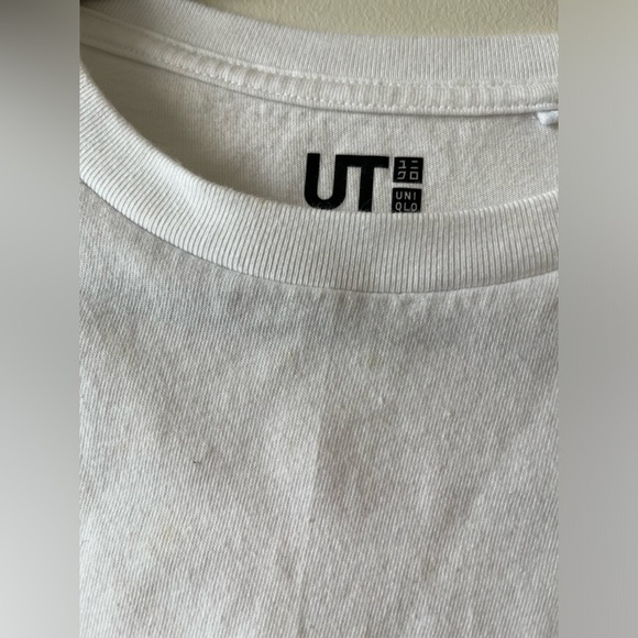 KAWS x Uniqlo BFF Pocket Tee White - Picture 4 of 10